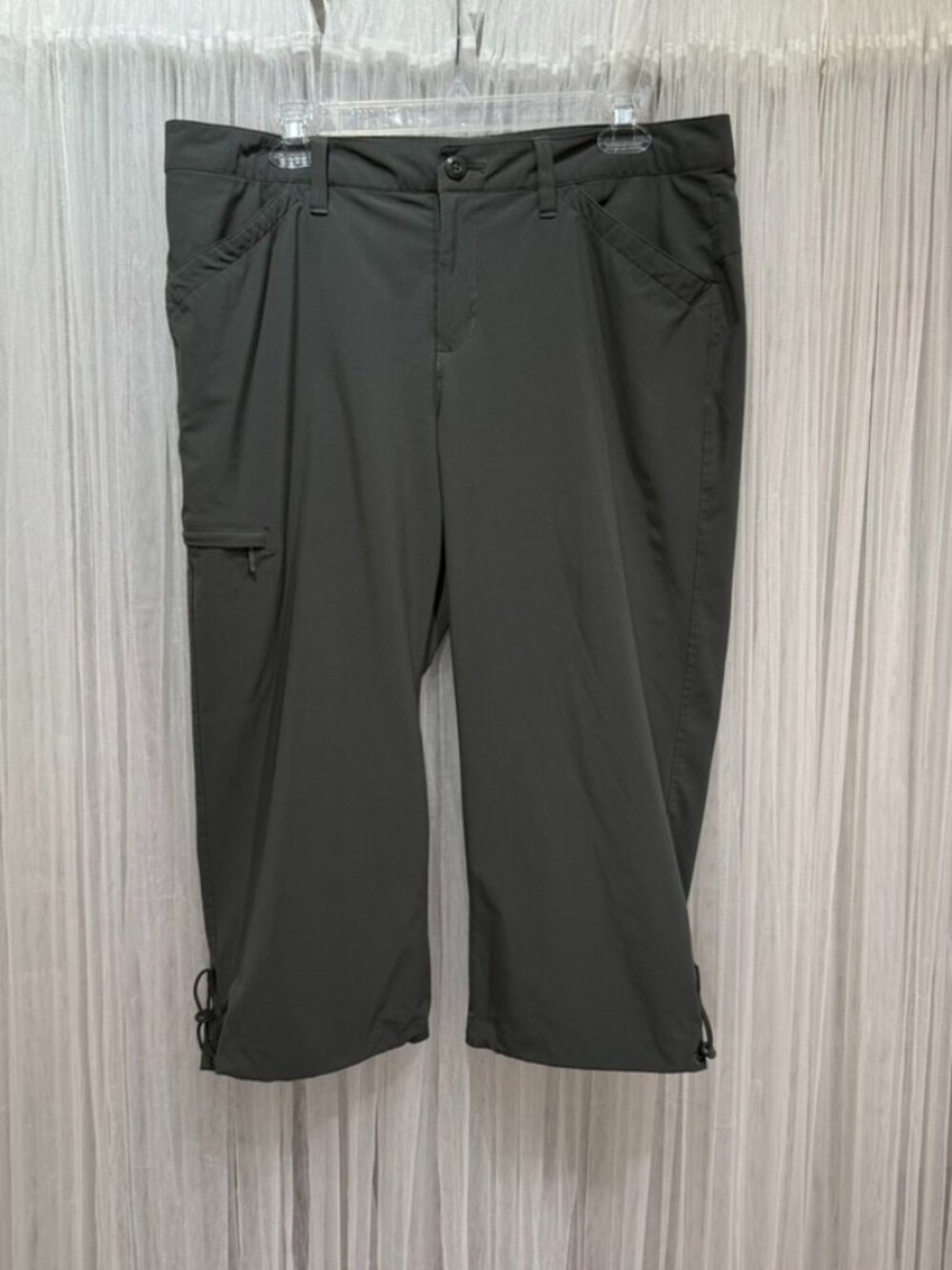 Eddie Bauer Women's 14 Gray Stretch Hiking Capri Pants Travel Cargo Drawcord Hem